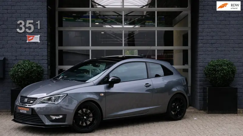 SEAT Ibiza SC 1.8 TSI Cupra 192PK Carplay|Pano|Downpipe|Sparco 2016 leasen bij DreamLease: foto 1