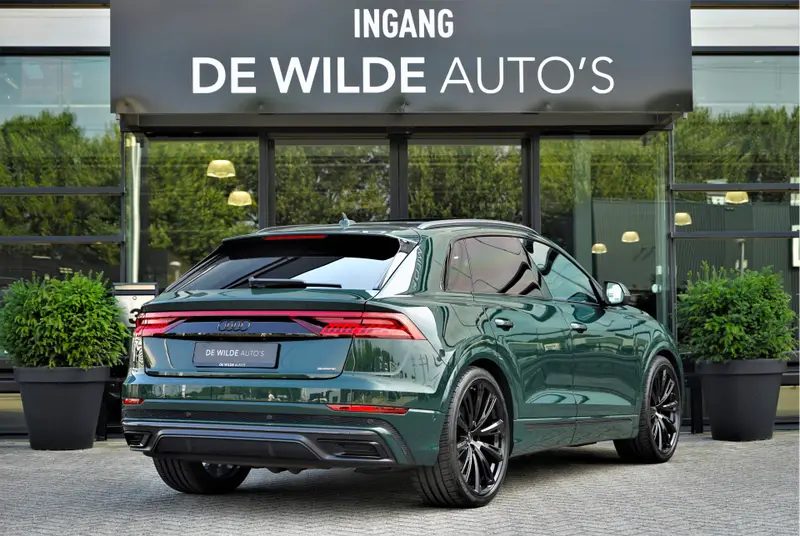 Audi Q8 55 TFSI e quattro S-line Competition GoodwoodGreen 2023 leasen bij DreamLease: foto 2