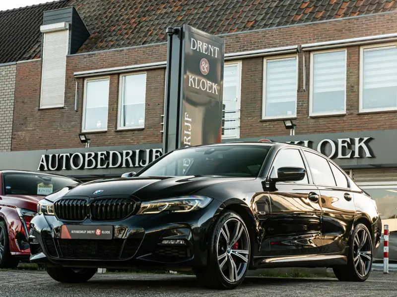 BMW 3 Serie 330e xDrive High Exe M-Sport 2022 leasen bij DreamLease: foto 1