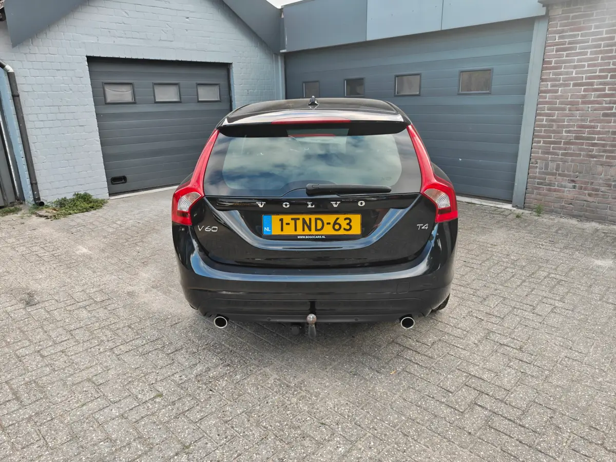 Volvo V60 1.6 T4 Kinetic,Cruise control,Navi,Parkeersensoren,Climate control,Trekhaak: foto 18