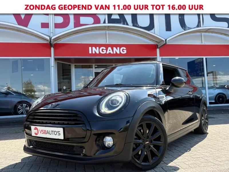 MINI Cooper 1.5 COOPER AUT. CHILI 136PK HALF-LEER NAVIGATIE CRUISE AIRCO LED PDC 2019 leasen bij DreamLease: foto 1