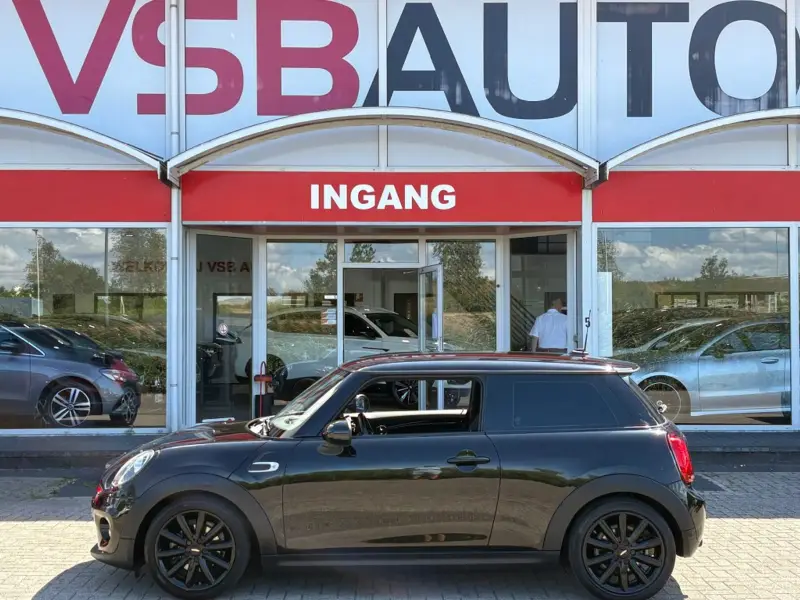 MINI Cooper 1.5 COOPER AUT. CHILI 136PK HALF-LEER NAVIGATIE CRUISE AIRCO LED PDC 2019 leasen bij DreamLease: foto 2