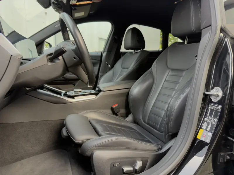 BMW i4 eDrive40 84 kWh Trekhaak, ACC, Zwarte hemel, Elektr stoelen, HUD, DAB 2023 leasen bij DreamLease: foto 2