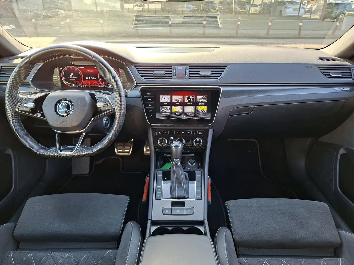 Škoda Superb Combi 1.5 TSI ACT Sportline Business: foto 2
