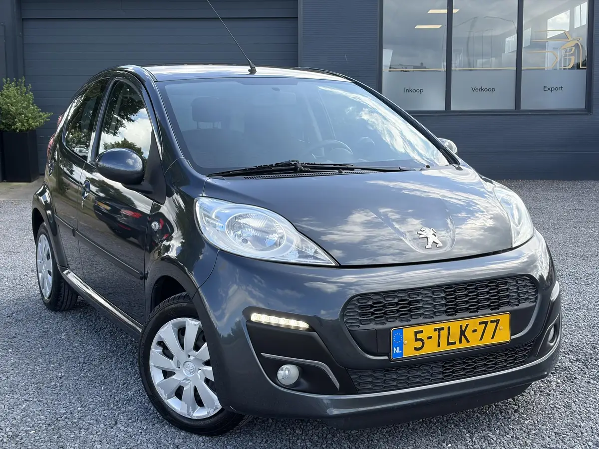 Peugeot 107 1.0 Active: foto 2