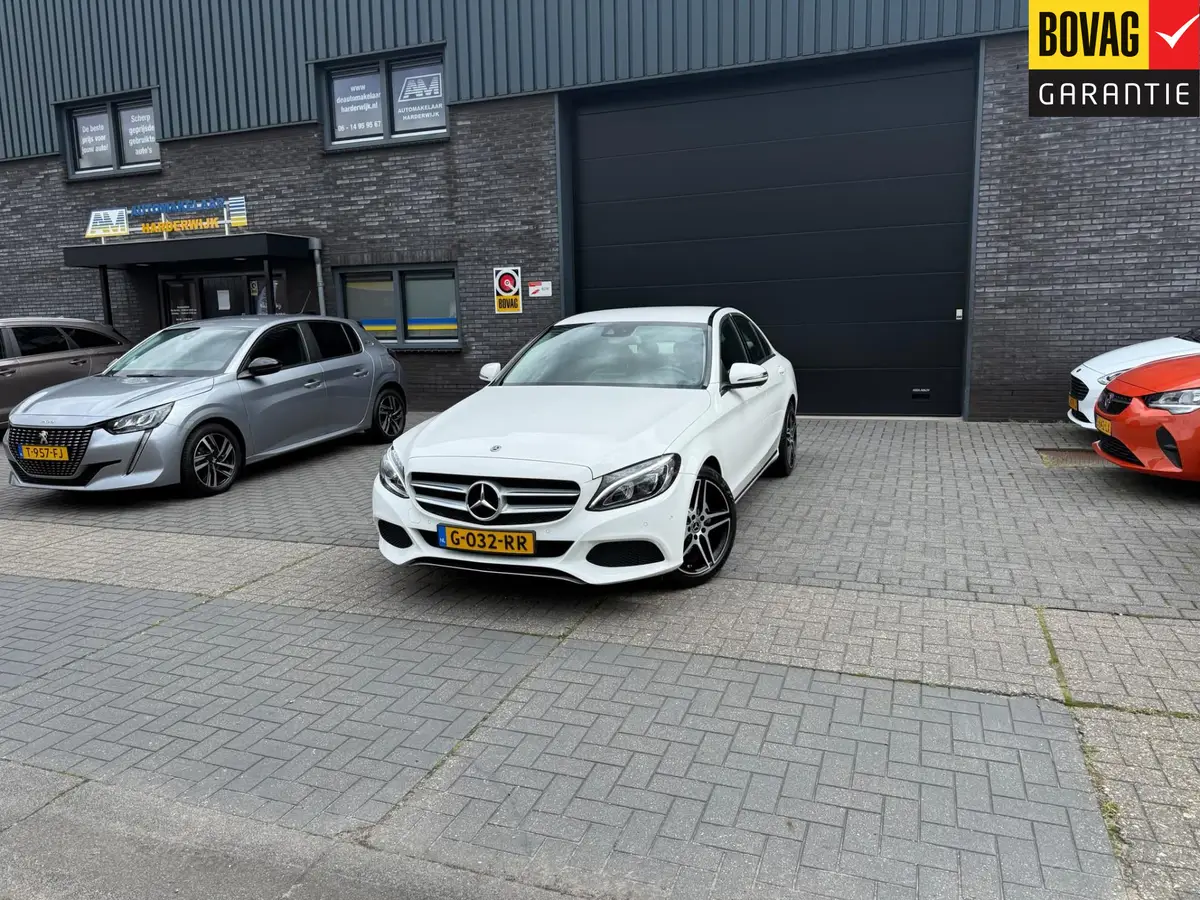 Mercedes-Benz C-Klasse 200 Premium Plus: foto 1