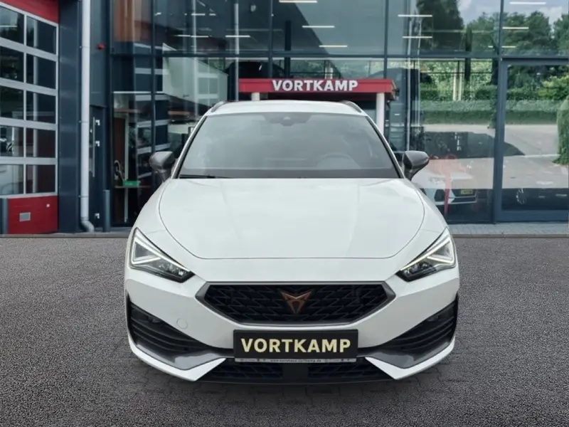 CUPRA Leon Sportstourer 1.4 TSI e-HYBRID ACC/DCC/CAMERA/MATRIX/NAVI 2024 leasen bij DreamLease: foto 2