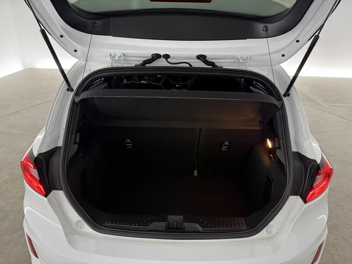 Ford Fiesta 1.0 EcoBoost Hybrid ST-Line: foto 33