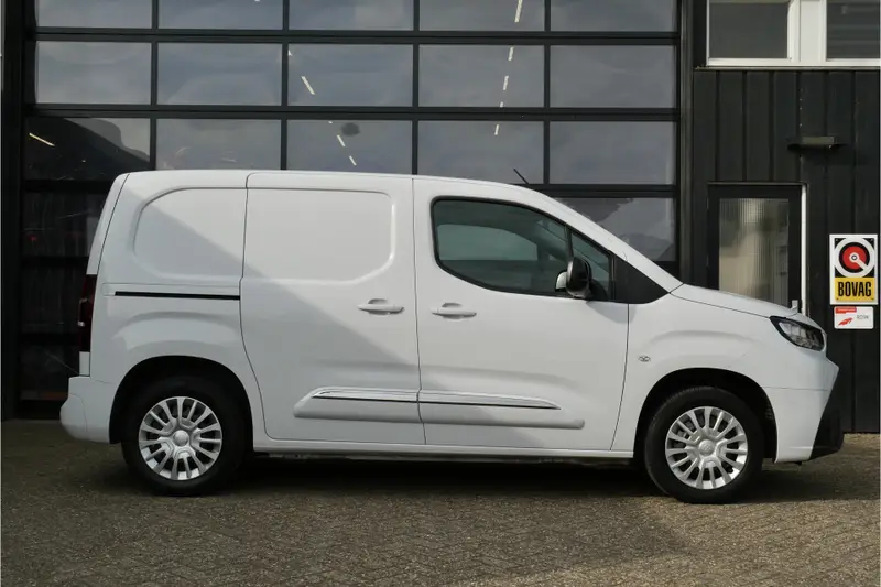 Toyota ProAce CITY 1.5 D-4D L1 Challenger+ 2024 leasen bij DreamLease: foto 2