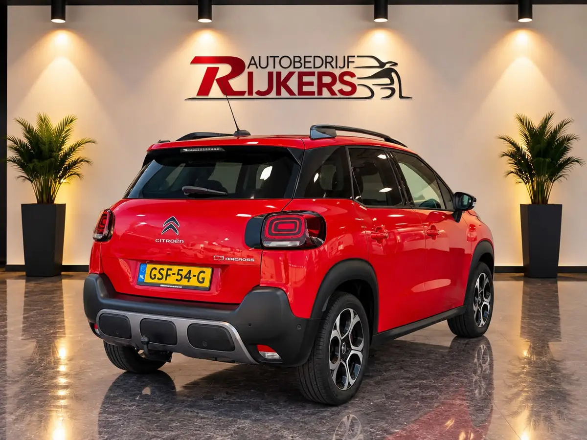 Citroën C3 Aircross 1.2 PureTech S&S Shine handgeschakeld Trekhaak, Camera achter, Cruise Control, Navigatie, Dodehoek detentie: foto 2