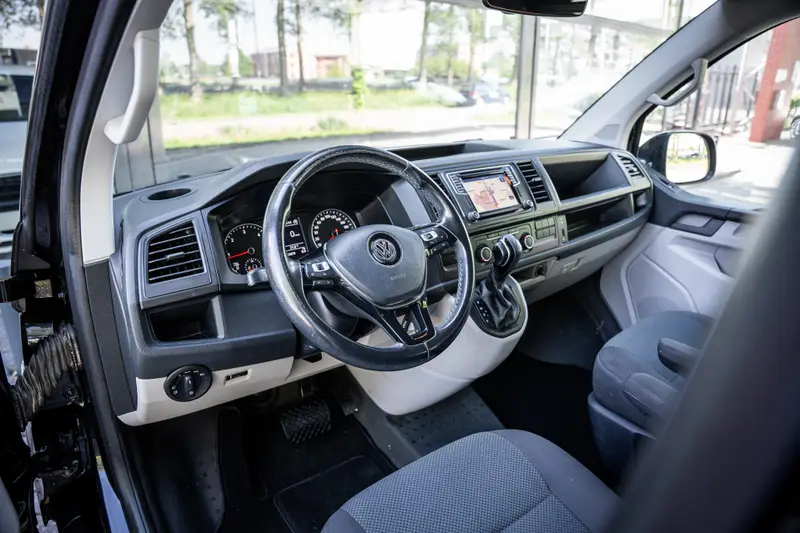 Volkswagen Transporter 2.0 TDI 150pk L2 Dubbel cabine DSG aut. | Trekhaak | Parkeerhulp | Navigatie | 2018 leasen bij DreamLease: foto 2
