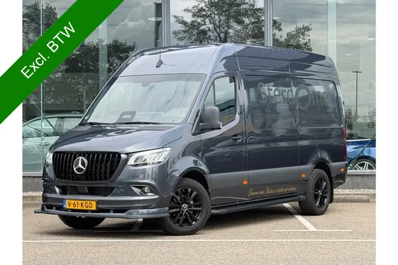 Mercedes-Benz Sprinter 319 1.9 CDI L2 Night Edition l Distronic l LED High Performance l Geveerde best. stoel l MBUX l Smartphone Integratie l Trekhaak 3,5 t l PTS l Betimmerd l Stoelvewarming l Tweezitsbank l Airconditioning l Dode hoek assistent l 2024 leasen bij DreamLease: foto 1