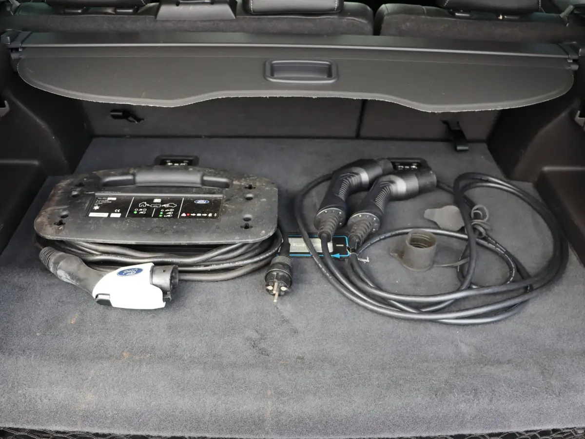 Ford C-MAX 2.0 Plug-in Hybrid Titanium Plus: foto 22