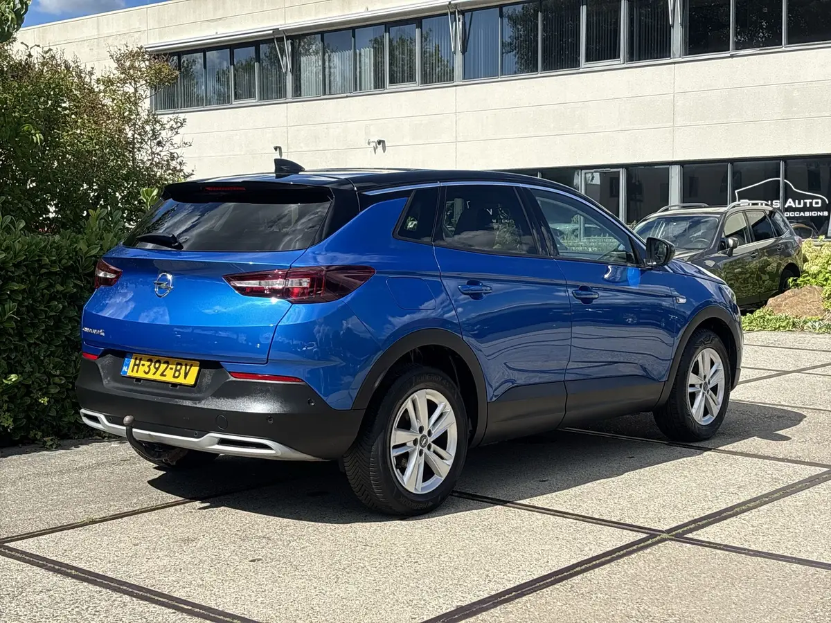 Opel Grandland X 1.2 Turbo Business Executive: foto 2