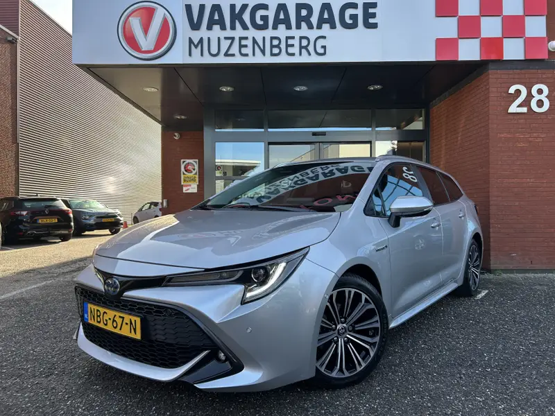 Toyota Corolla Touring Sports 1.8 Hybrid Executive // FULL LED // NAVI + CARPLAY // STOEL + STUURWIELVERWARMING // ADAPTIVE CRUISE // PDC V+A // KEYLESS // DODEHOEK // TREKHAAK!! 2020 leasen bij DreamLease: foto 1