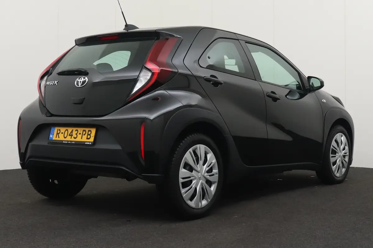 Toyota Aygo X 1.0 VVT-i MT Play: foto 2