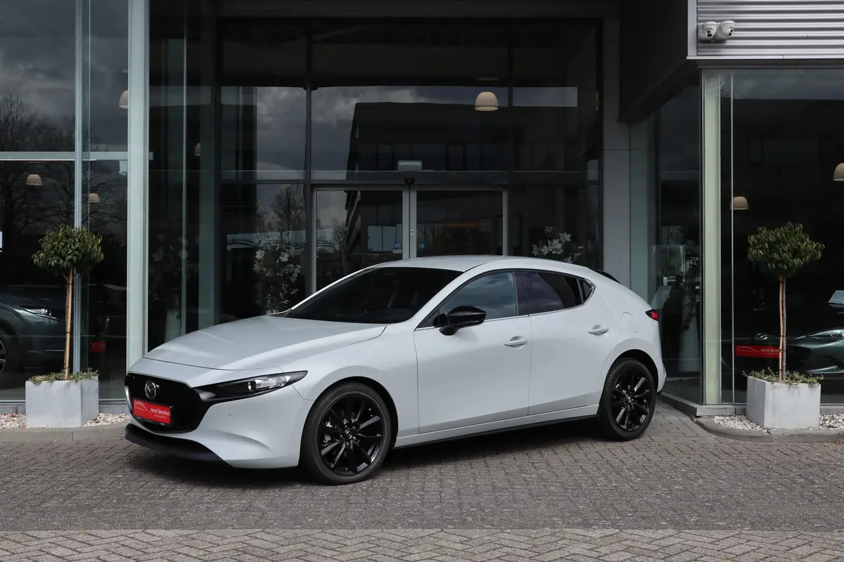 Mazda 3 2.0 e-SkyActiv-X M Hybrid 186 Homura: foto 2