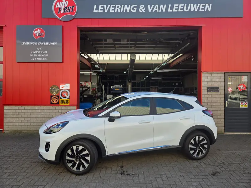 Ford Puma 1.0 EcoBoost Hybrid Titanium Parkeersensoren Achter / Navigatie/ Apple carplay-android auto/ Rijklaarprijs! 2023 leasen bij DreamLease: foto 1