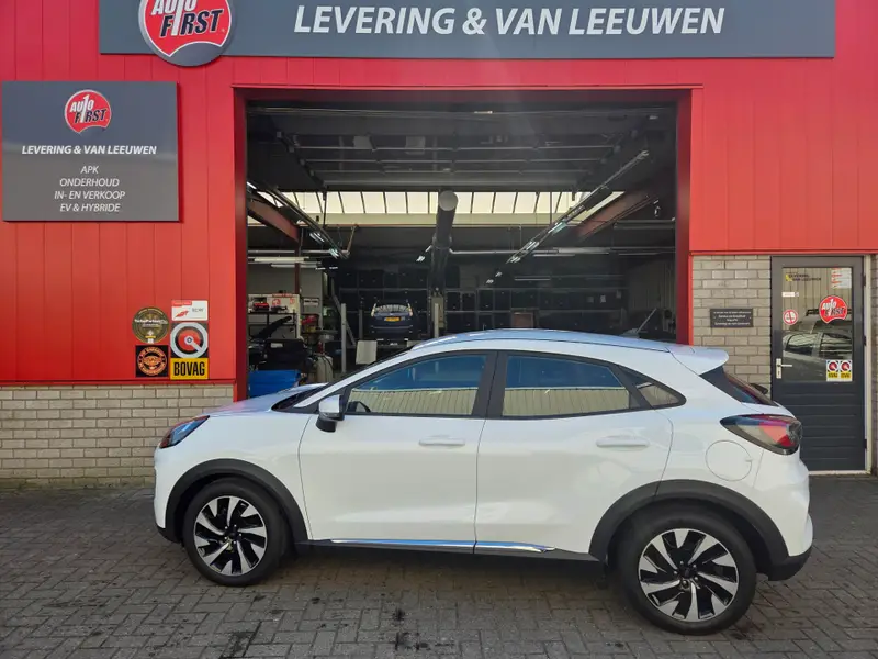 Ford Puma 1.0 EcoBoost Hybrid Titanium Parkeersensoren Achter / Navigatie/ Apple carplay-android auto/ Rijklaarprijs! 2023 leasen bij DreamLease: foto 2