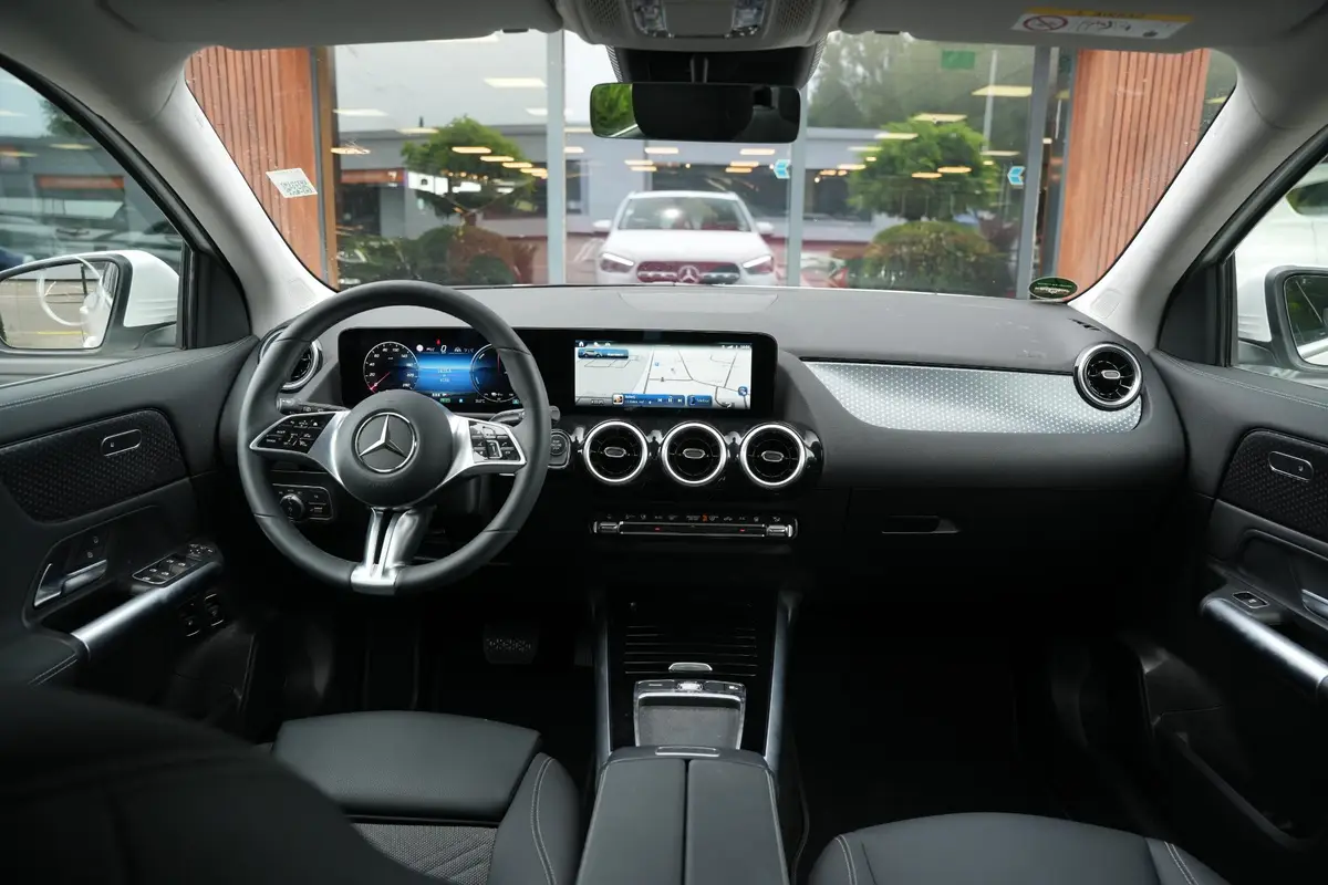 Mercedes-Benz GLA 250 e Business Solution: foto 2