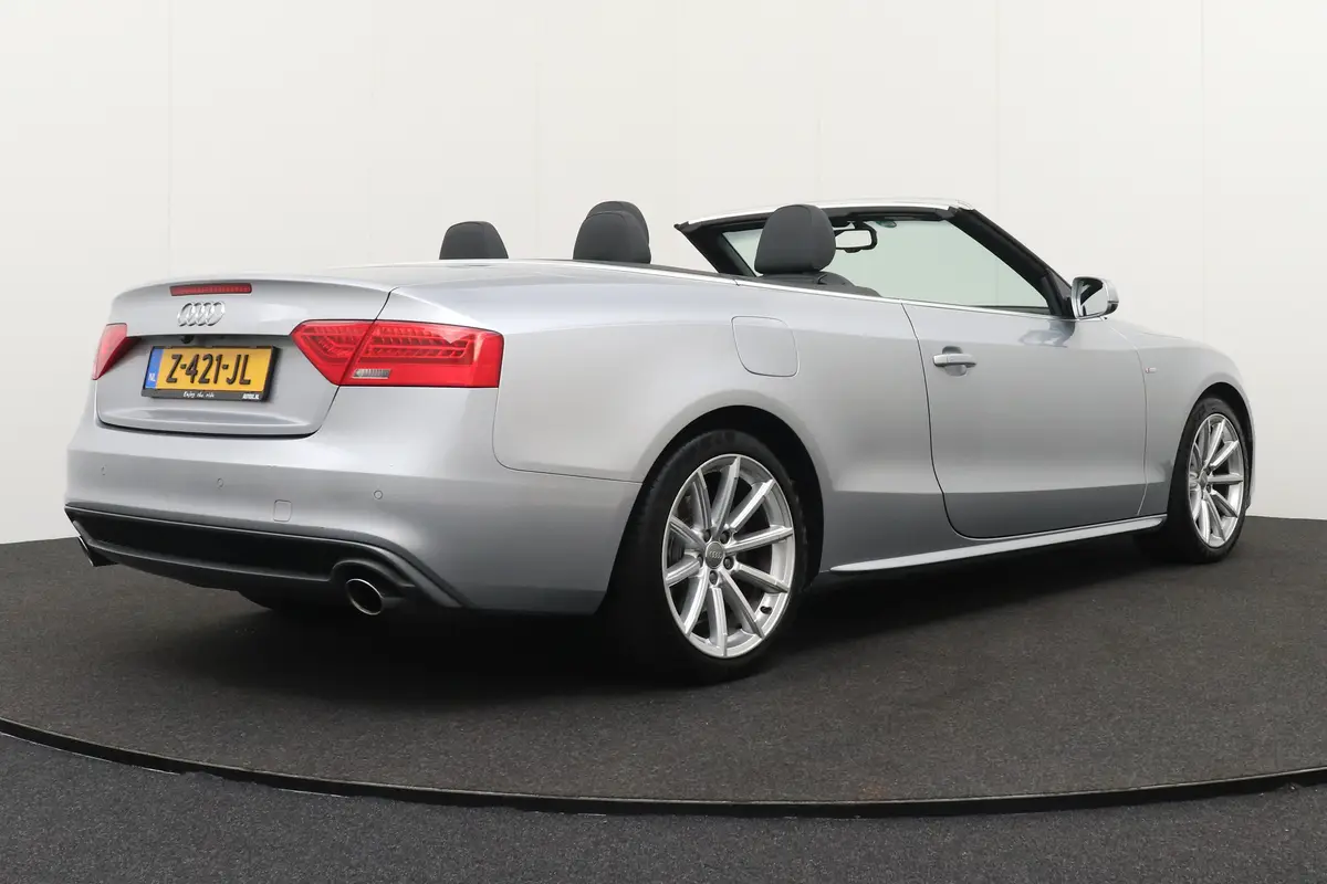 Audi A5 Cabriolet Aut. S-Line: foto 2