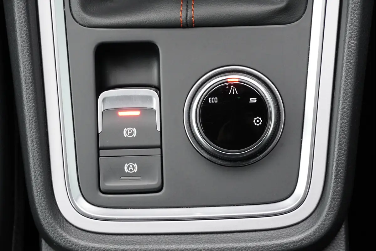 SEAT Ateca 1.0 TSI FR Business Intense BJ2022 Lmv 18" | Led V+A | Pdc | Navi | Keyless entry | Elek. achterklep | App-Connect | Achteruitrijcamera | Virtual cockpit | Climate control | Cruise control | Sportstoelen | Verwarmde voorstoelen | Zwarte hemel: foto 44