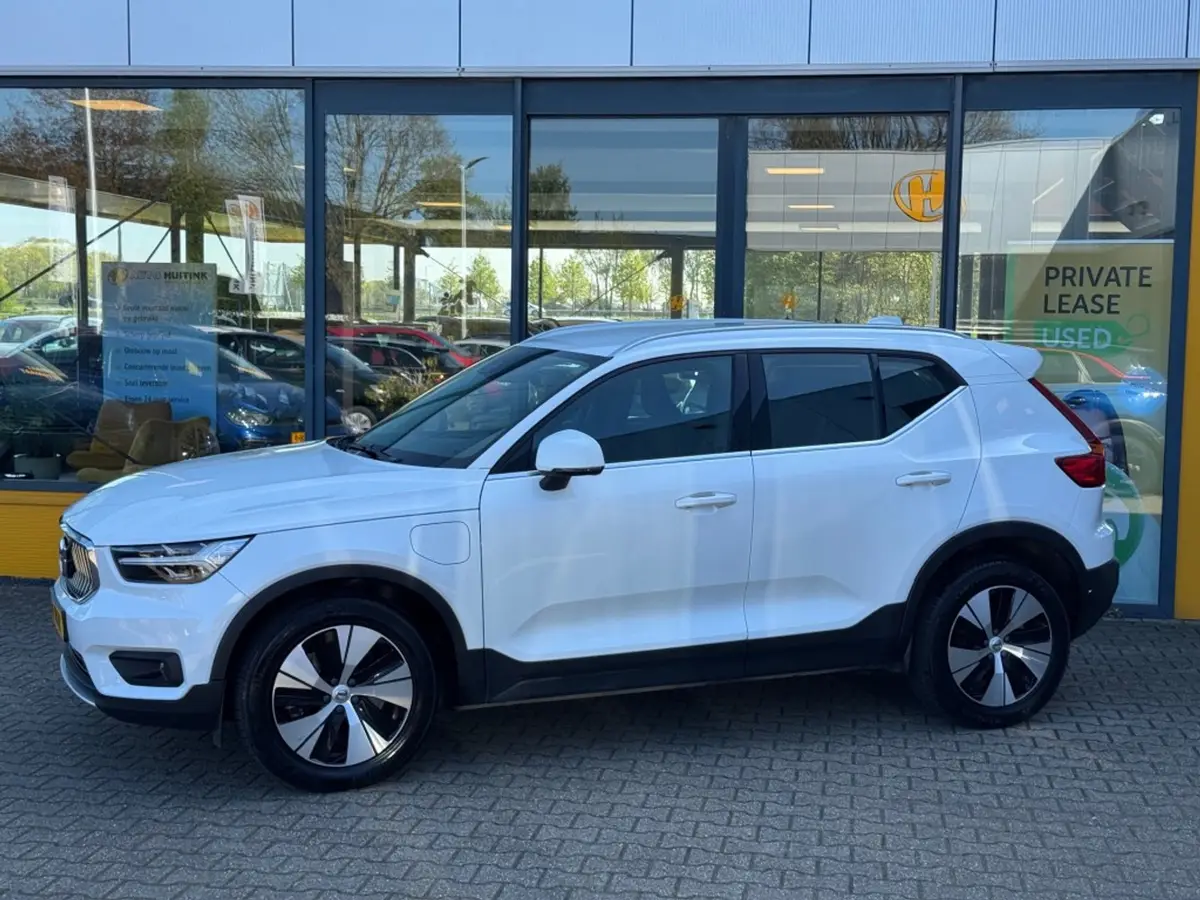 Volvo XC40 1.5 T5 Recharge Inscription - navi - carplay/android - elec achterklep - camera: foto 2