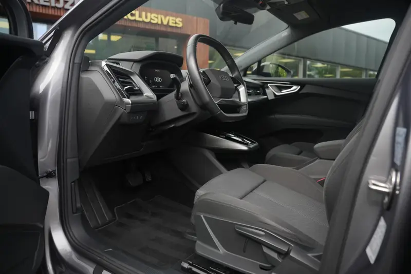 Audi Q4 e-tron 35 Launch edition Advanced 55 kWh 2021 leasen bij DreamLease: foto 2