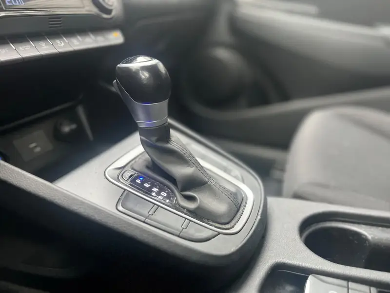 Hyundai Kona 1.6 GDI HEV Fashion AUTOMAAT **APK 07-2027** NL-AUTO+NAP+1EIG+NAVI+TREKHAAK+CAMERA+DIGI DASH+CLIMATE CONTROL+INCL BTW 2021 leasen bij DreamLease: foto 2