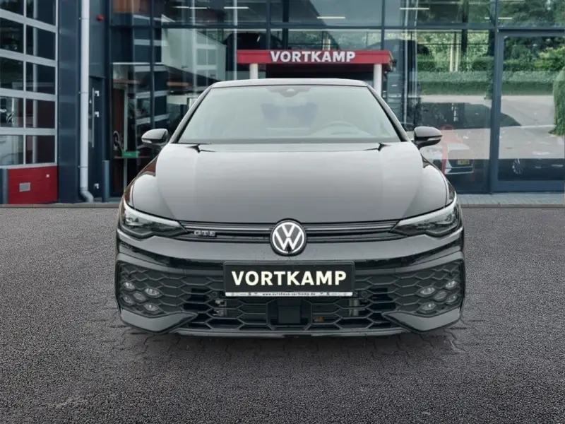 Volkswagen Golf 1.5 TSI GTE TREKHAAK/PANO-DAK/CAMERA/LEDER/ACC/IQ/HUD/MEM/STOEL+STUURVERW 2025 leasen bij DreamLease: foto 2