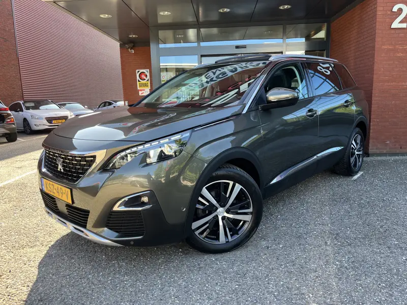 Peugeot 5008 1.6 Turbo Allure 181PK! // LEDER // ELEK.STOEL+GEHEUGEN // SCHUIF-KANTELDAK // CAMERA+SENSOREN // NAVI // STOELVERWARMING // 2019 leasen bij DreamLease: foto 2