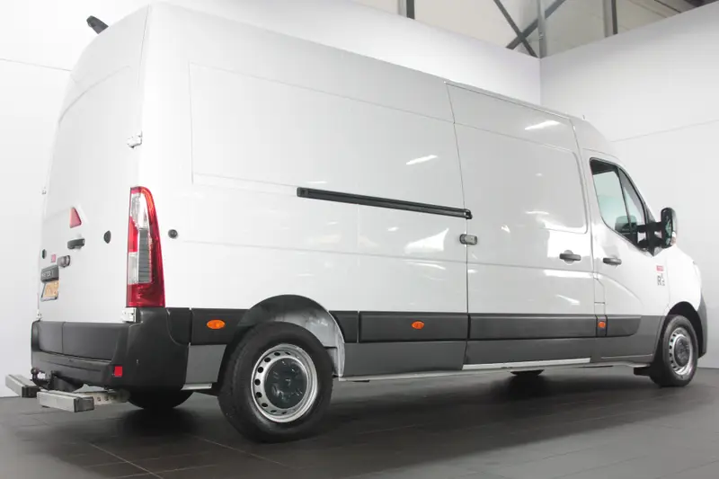 Renault Master T35 2.3 dCi 135 L3H2 Comfort 2021 leasen bij DreamLease: foto 2