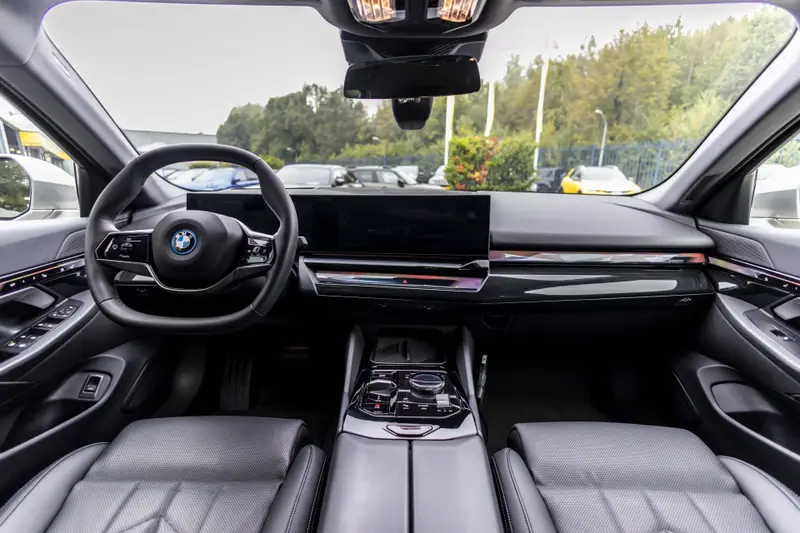BMW i5 eDrive40 84 kWh SOH 92.06% 2023 leasen bij DreamLease: foto 2