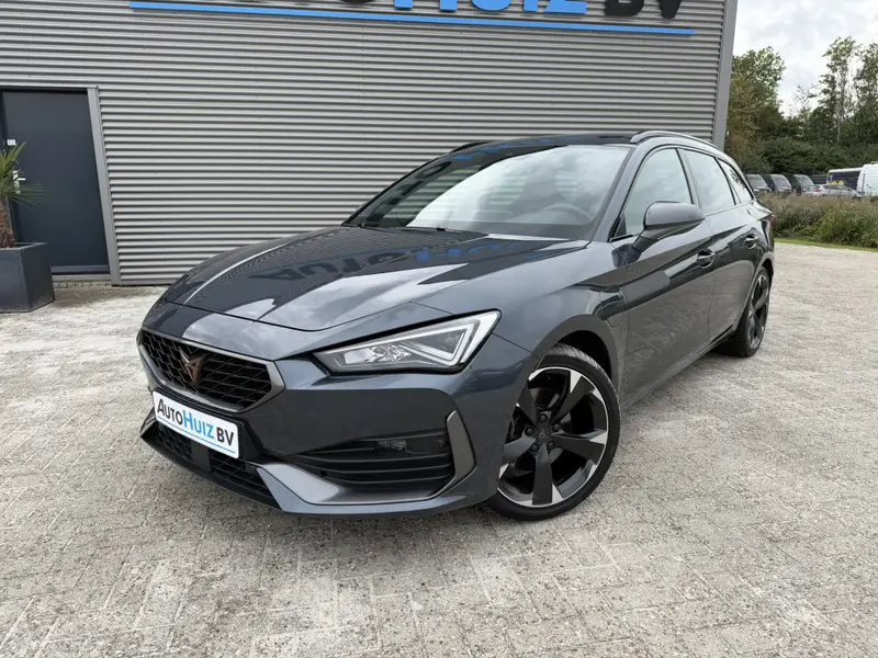 CUPRA Leon Sportstourer 1.4 e-Hybrid Essential Achteruitrijcamera Stoelverwarming Trekhaak 18 Inch 2022 leasen bij DreamLease: foto 2