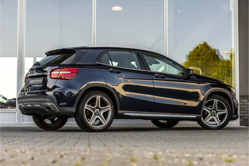 Mercedes-Benz GLA 180 Business Solution AMG Upgrade Edition 2018 leasen bij DreamLease: foto 2