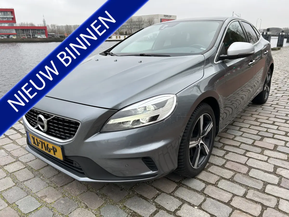Volvo V40 1.5 T3 Polar+ Sport: foto 1