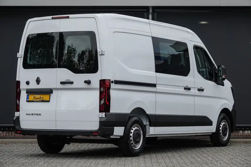 Renault Master T35 | 2.0Dci 150Pk | L2H2 Dubbele Cabine | 6-Persoons | LED 2024 leasen bij DreamLease: foto 2