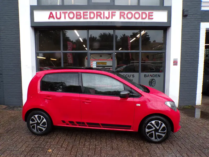 SEAT Mii 1.0 5-Drs Red FR Edition 2019 leasen bij DreamLease: foto 1