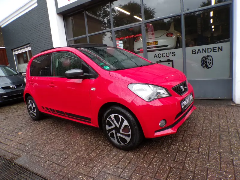 SEAT Mii 1.0 5-Drs Red FR Edition 2019 leasen bij DreamLease: foto 2
