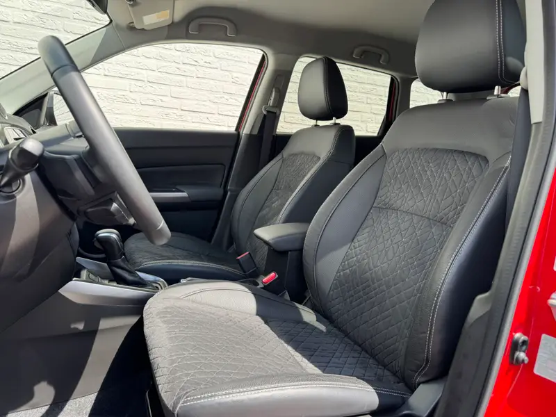Suzuki Vitara 1.5 Hybrid Automaat Adapt Cruise Camera+PDC Carplay Stoelverwarming 2023 leasen bij DreamLease: foto 2
