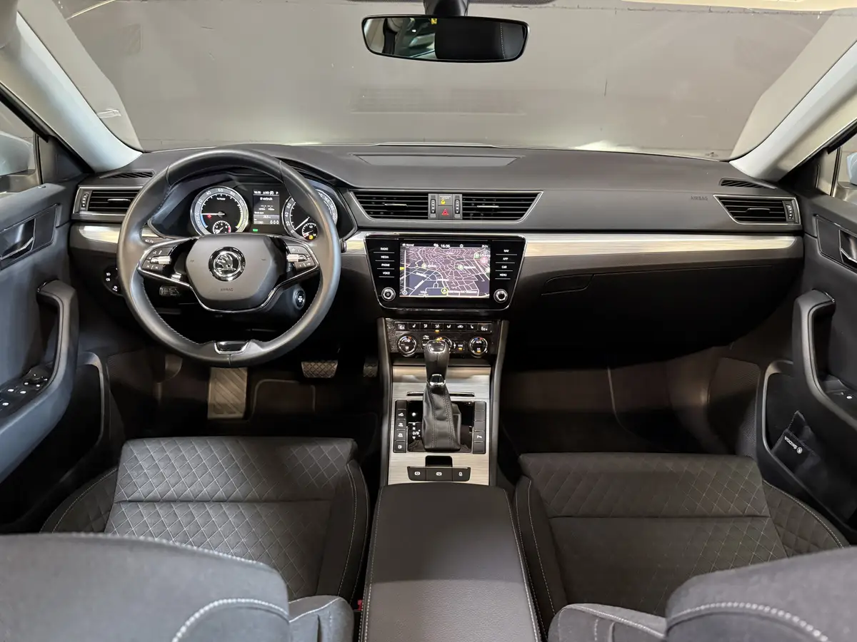 Škoda Superb Combi 1.4 TSI iV Business Edition Plus | Panoramadak | Crystal Light | Apple Carplay: foto 2
