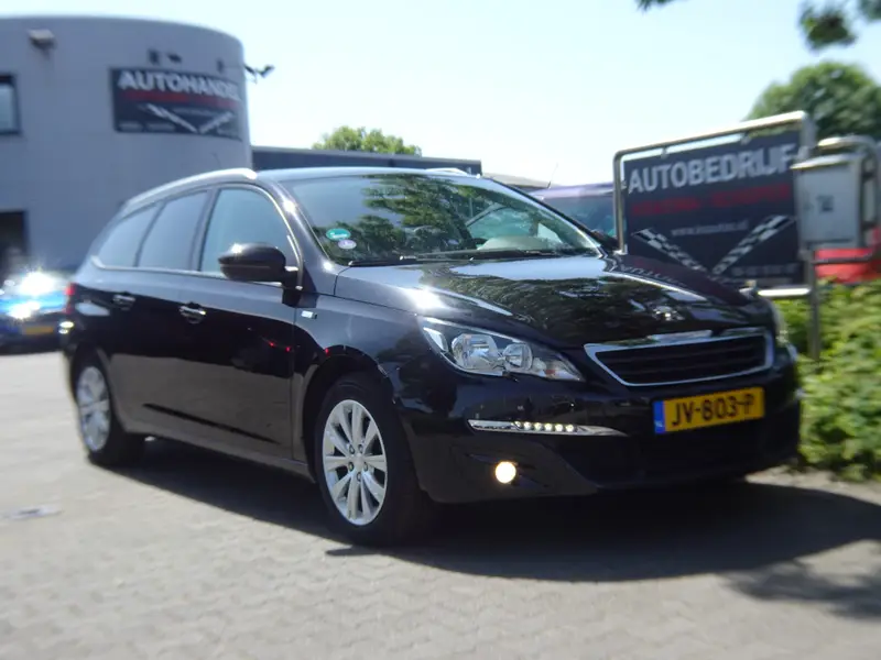 Peugeot 308 SW 1.2 PureTech Style 2016 leasen bij DreamLease: foto 1