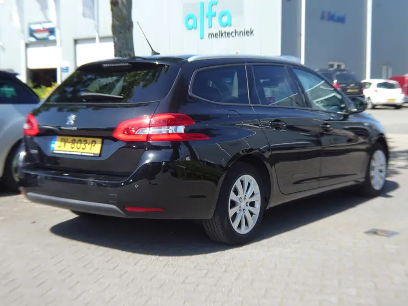 Peugeot 308 SW 1.2 PureTech Style 2016 leasen bij DreamLease: foto 2