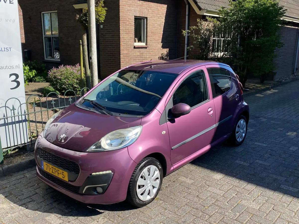 Peugeot 107 1.0 Active: foto 2