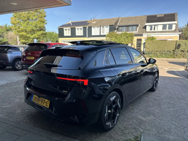 Opel Astra 1.6 Turbo Plug In Hybrid GSe 2025 leasen bij DreamLease: foto 2