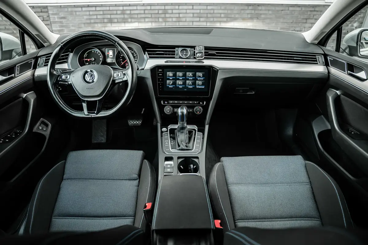 Volkswagen Passat Variant 1.4 TSI GTE Connected Series: foto 2