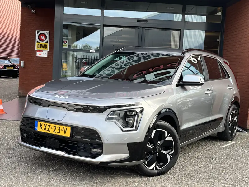 Kia e-Niro DynamicPlusLine 64 kWh // NAVI // CAMERA // ELEK. ACHTERKLEP // APPLE CARPLAY - ANDROID AUTO // ADAPTIVE CRUISE // 2022 leasen bij DreamLease: foto 2