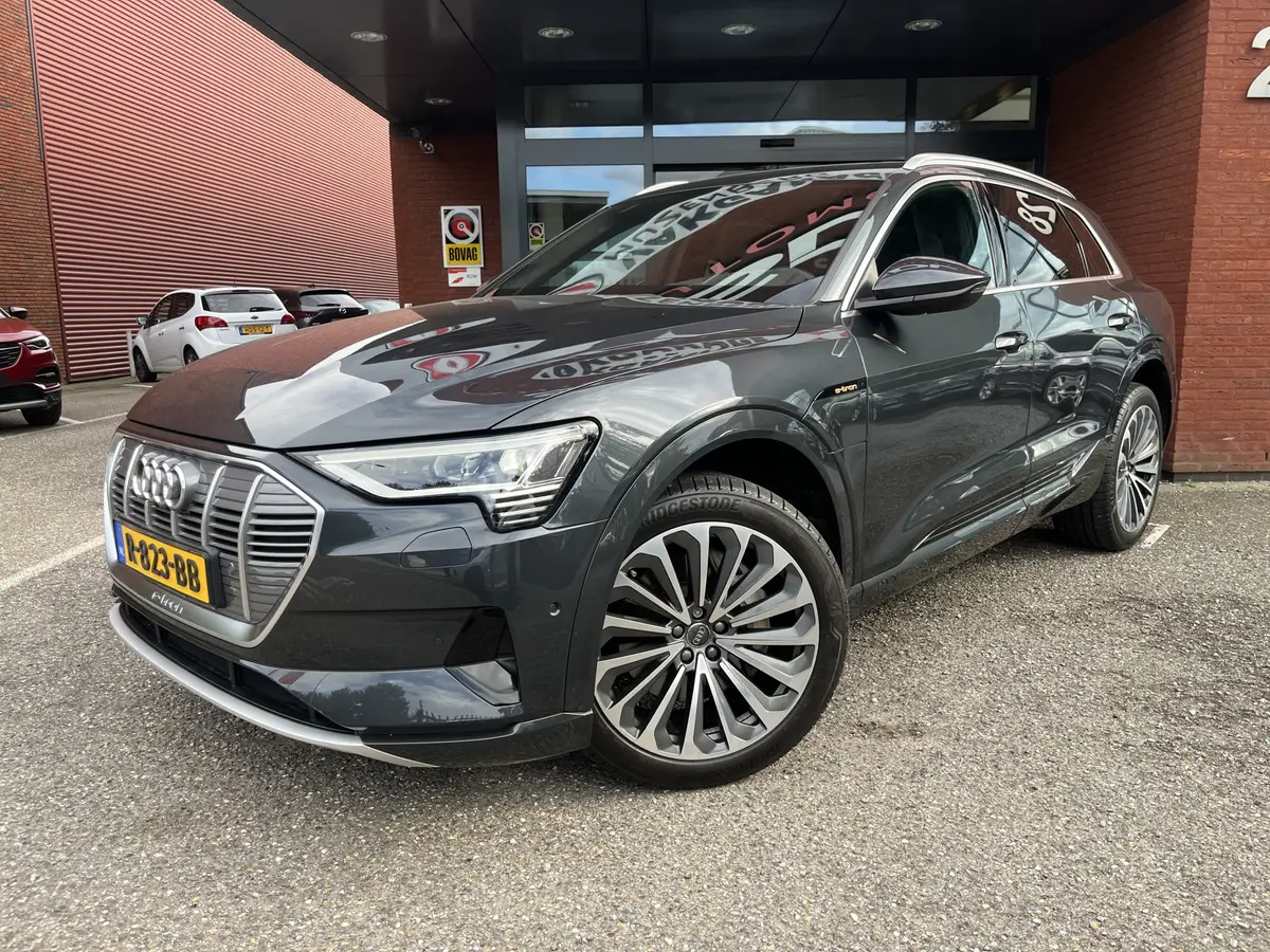 Audi e-tron 55 quattro Advanced edition Plus 95 kWh SOH 91% DEALER ONDERHOUDEN!! // PANO/SCHUIFKANTELDAK // FULL LED // NAVI + CARPLAY // MEMORY // CAMERA // PDC V+A // ADAPTIVE CRUISE: foto 2