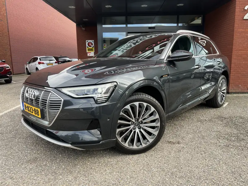Audi e-tron 55 quattro Advanced edition Plus 95 kWh SOH 91% DEALER ONDERHOUDEN!! // PANO/SCHUIFKANTELDAK // FULL LED // NAVI + CARPLAY // MEMORY // CAMERA // PDC V+A // ADAPTIVE CRUISE 2022 leasen bij DreamLease: foto 2