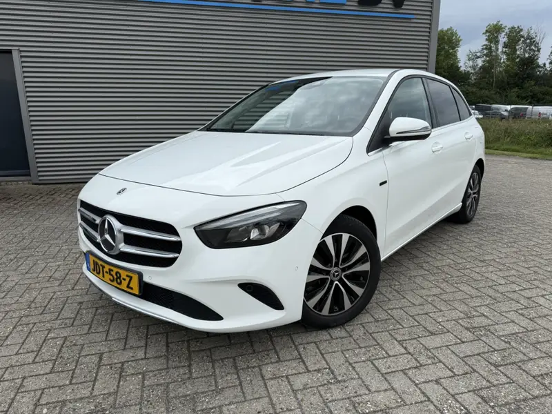 Mercedes-Benz B-Klasse 250 e Advantage Sportstoelen Camera Widescreen 2021 leasen bij DreamLease: foto 2